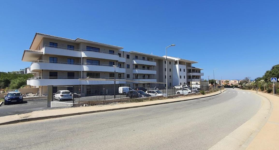 Agosta Porticcio - Plage A 200M - T2 Neuf Entre Mer & Maquis - Barbecue- Res Fiore Di Maghja - Parking - Wifi - 4 Pers Les Hameaux de Porticcio Kültér fotó